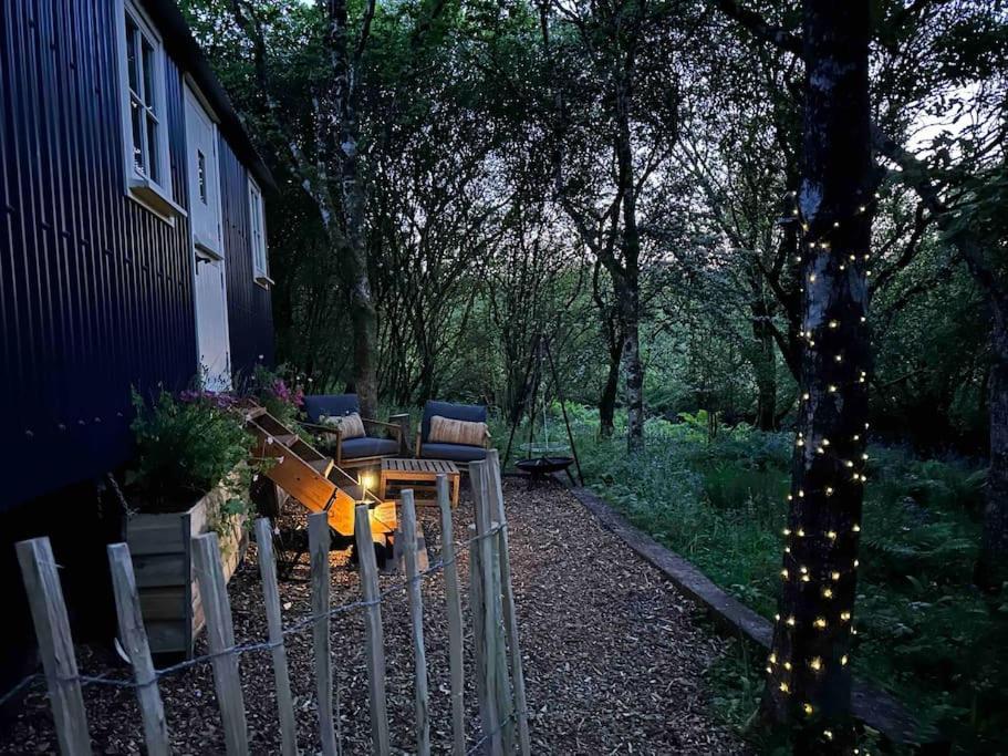 Cornwall Woodland Shepherd'S Hut - Dennis Hut Bodmin Exterior foto